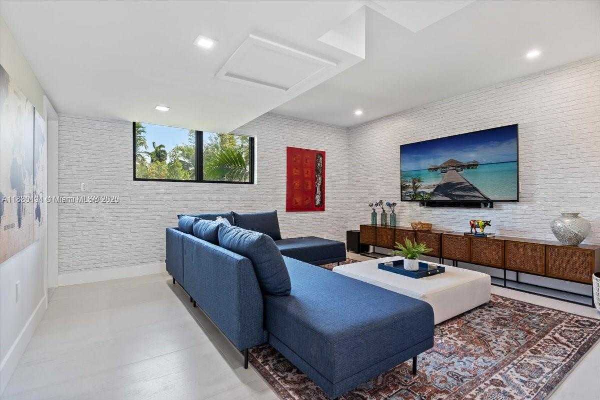 Small Image of 1339 JEFFERSON ST, Hollywood Number 16