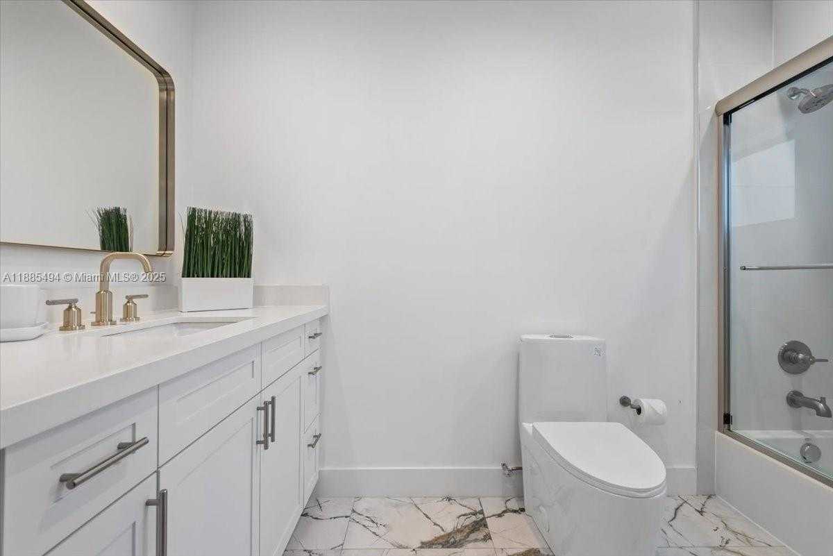 Small Image of 1339 JEFFERSON ST, Hollywood Number 19