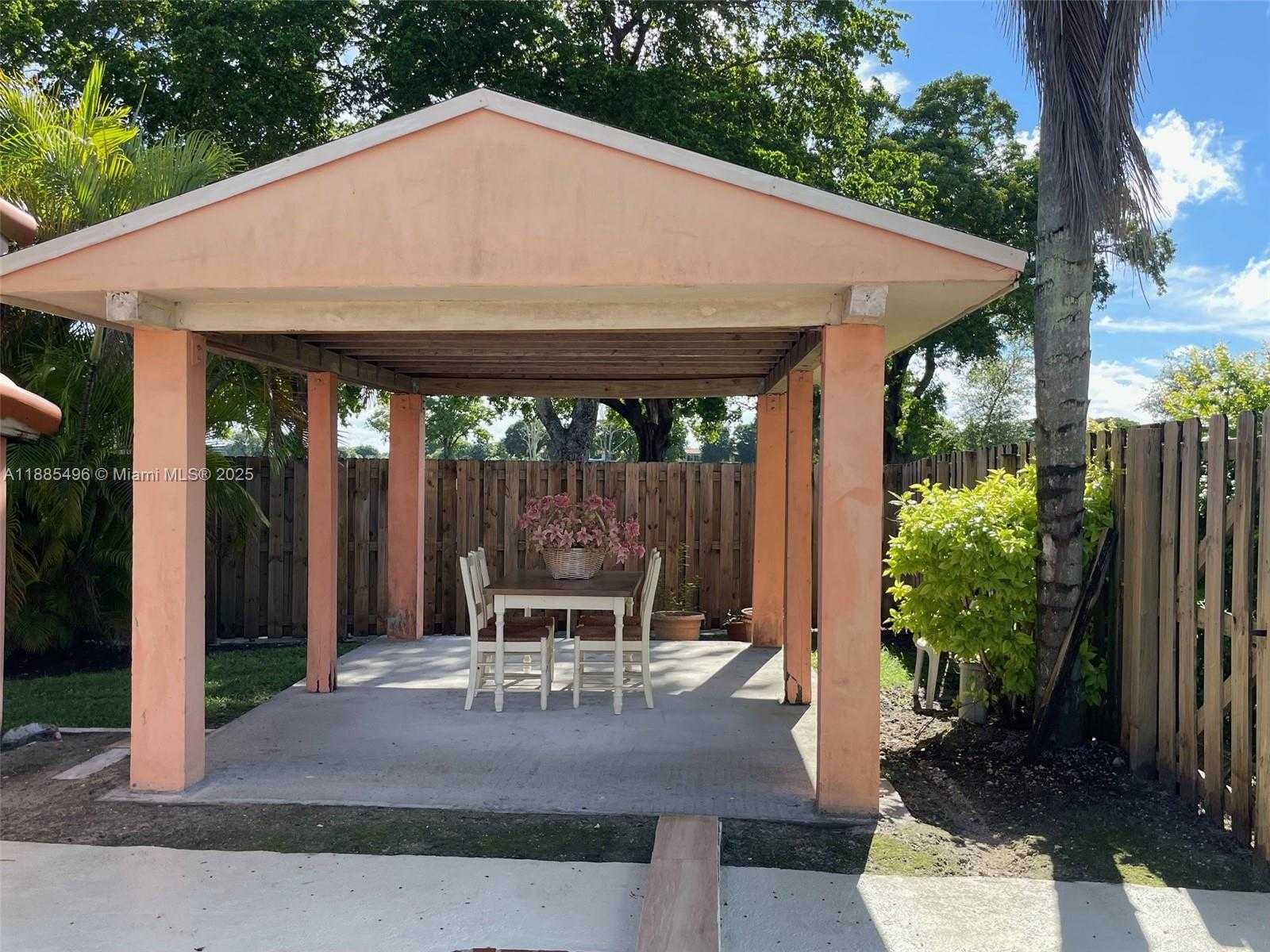 Small Image of 14604 SOUTH WEST 60TH TER, Miami Number 5