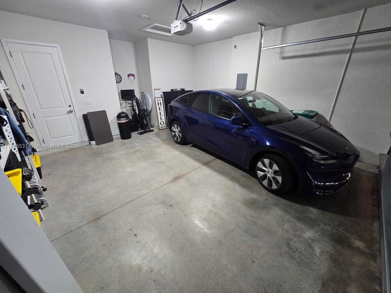 Small Image of 7959 LIBERTY WAY, Parkland Number 26