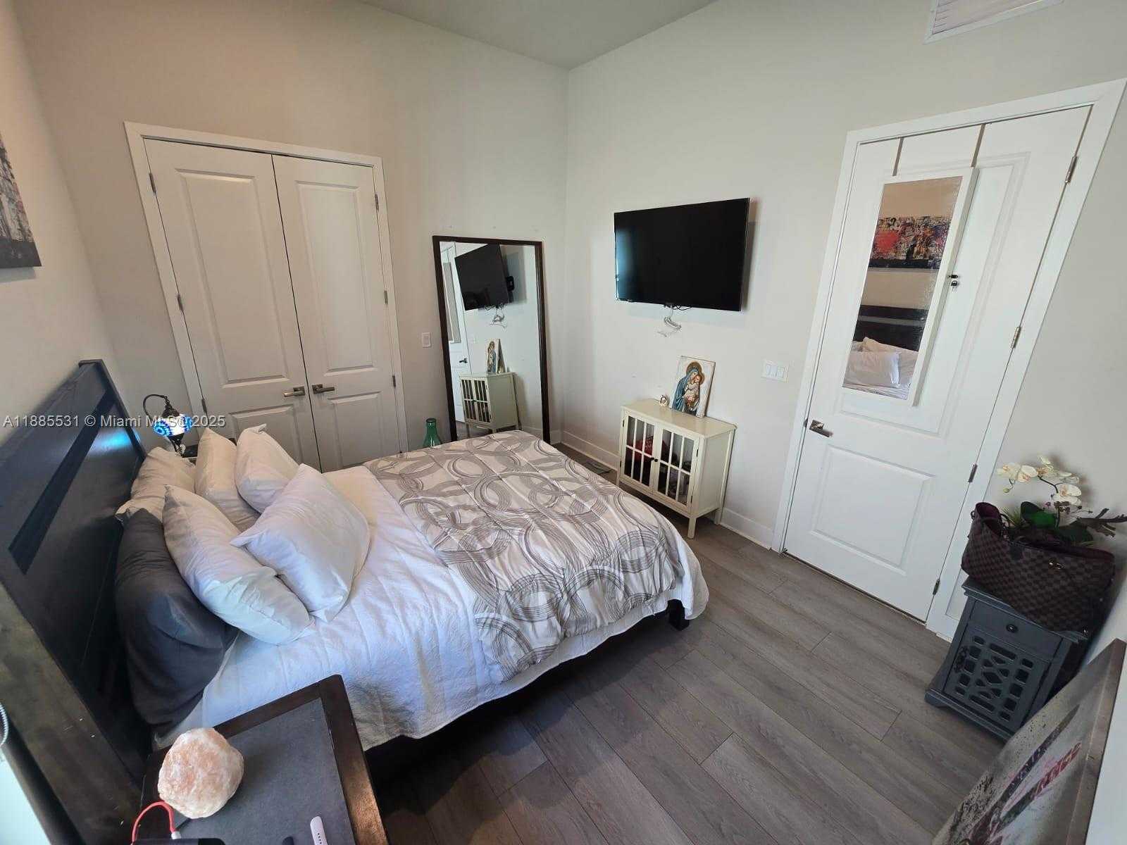 Small Image of 7959 LIBERTY WAY, Parkland Number 40