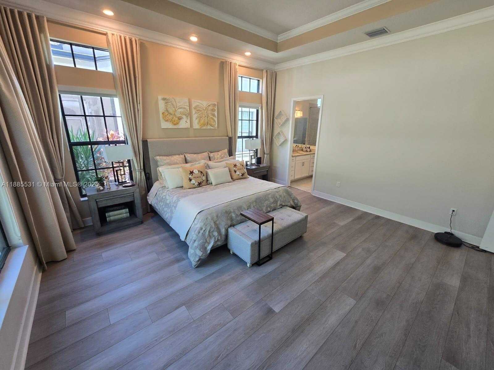 Small Image of 7959 LIBERTY WAY, Parkland Number 56