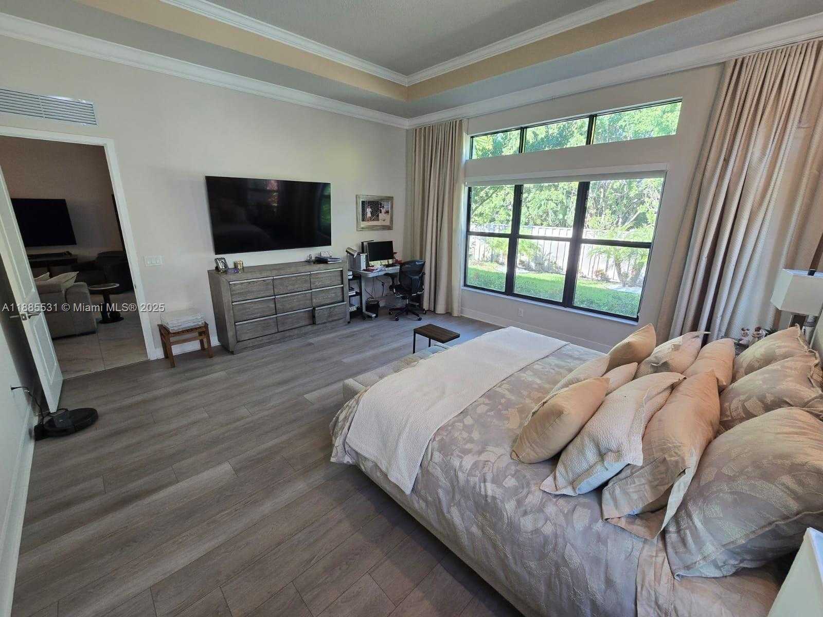 Small Image of 7959 LIBERTY WAY, Parkland Number 59