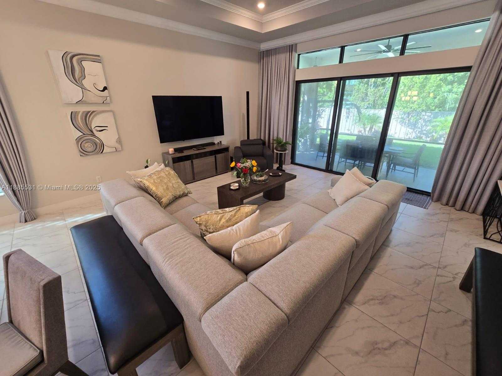 Small Image of 7959 LIBERTY WAY, Parkland Number 6