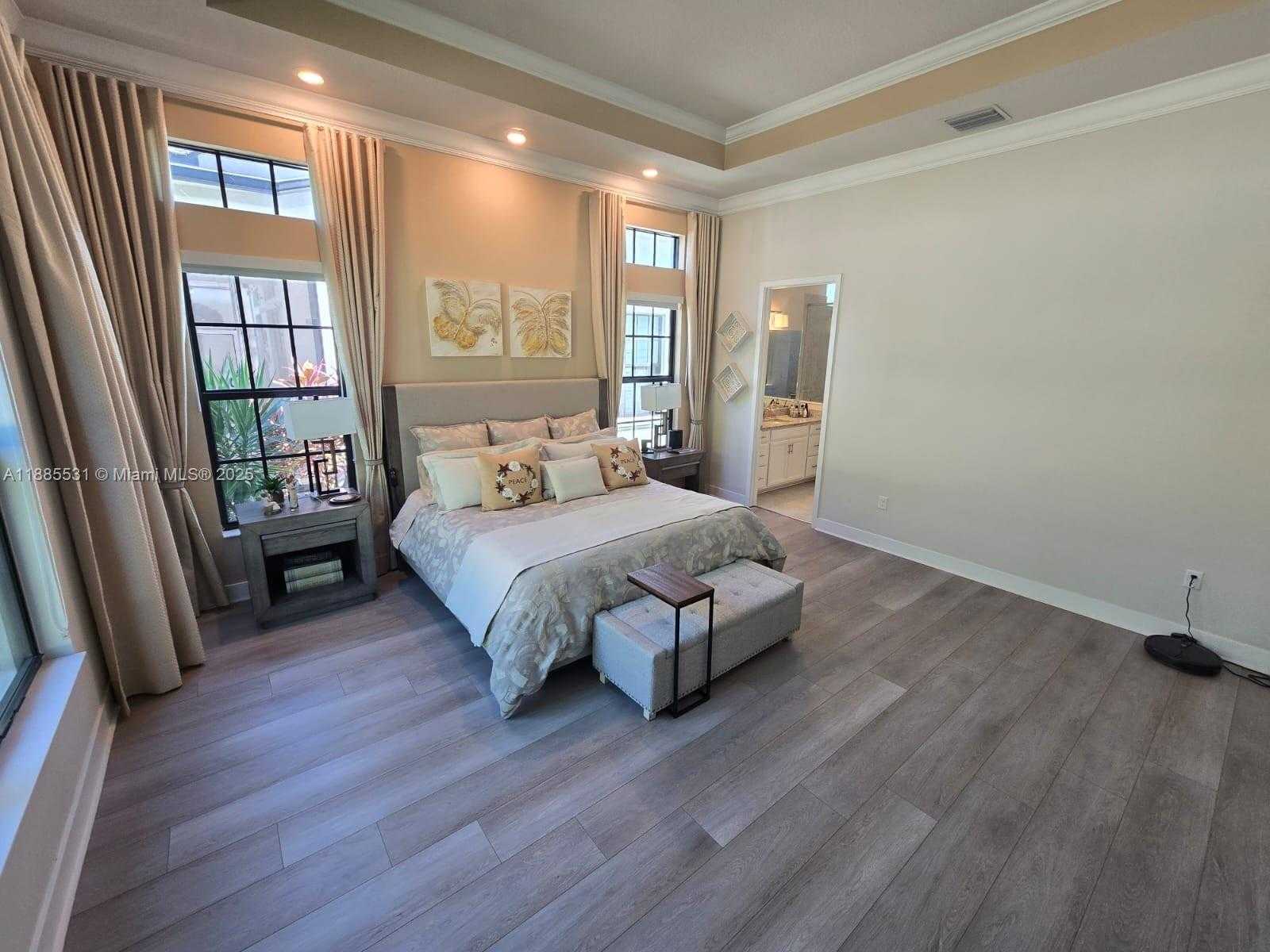 Small Image of 7959 LIBERTY WAY, Parkland Number 61