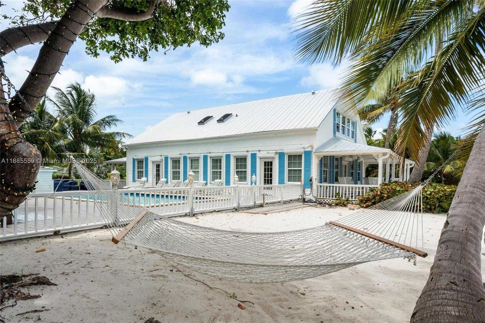 Small Image of Islamorada Number 11