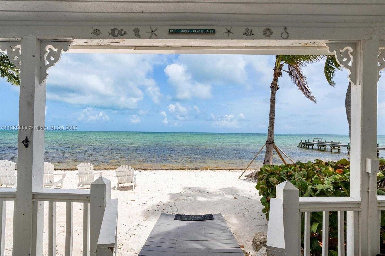 Small Image of Islamorada Number 15