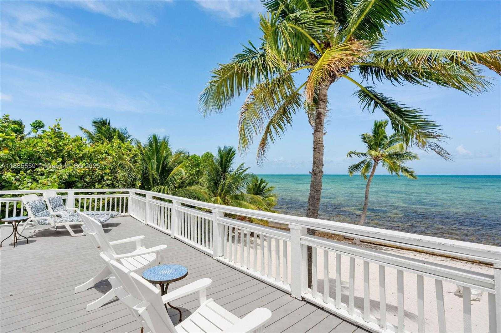 Small Image of Islamorada Number 17