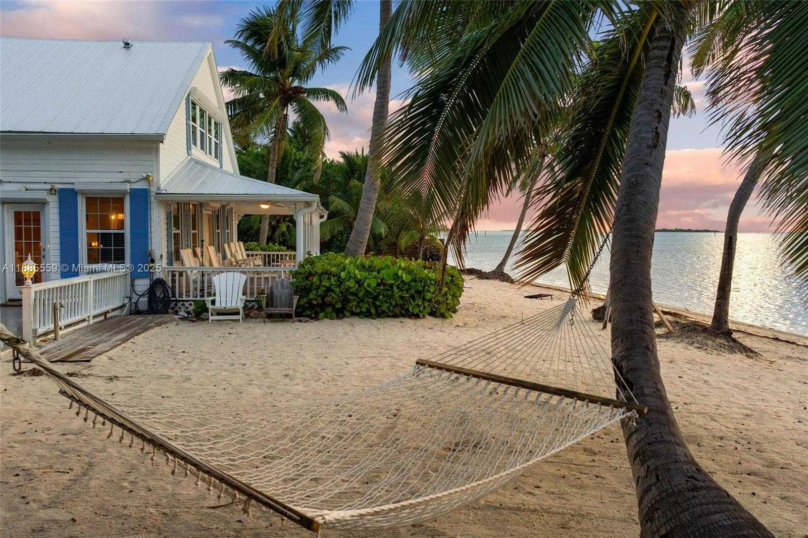 Small Image of Islamorada Number 3