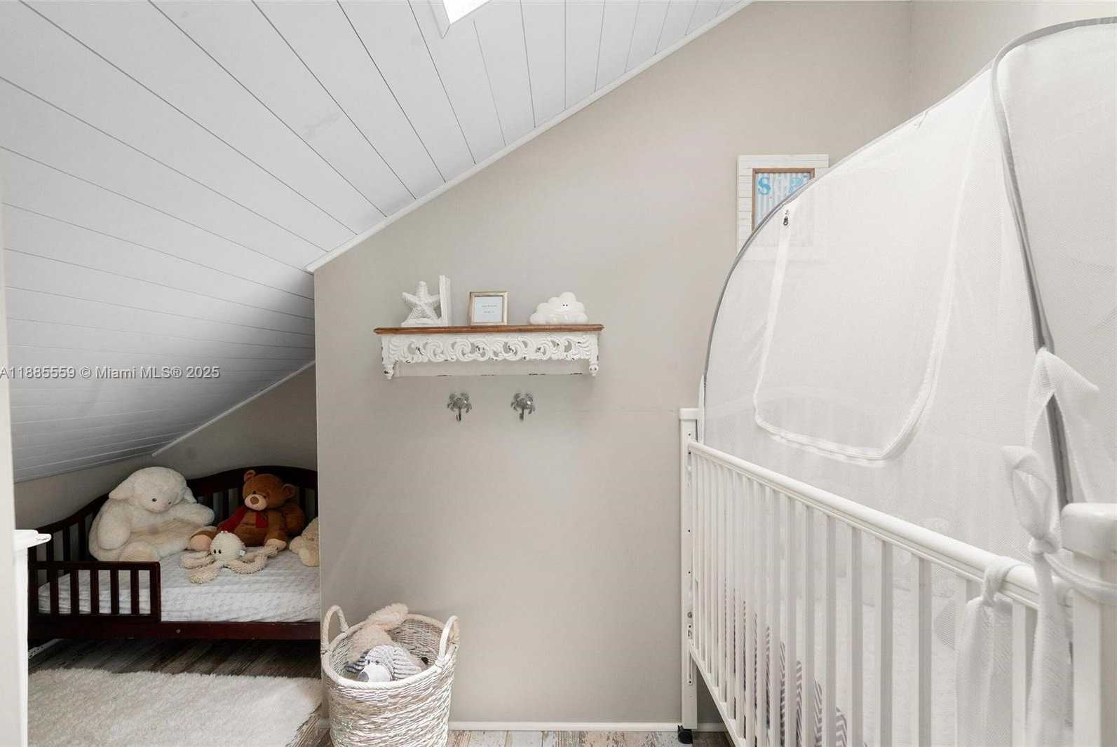 Small Image of Islamorada Number 41