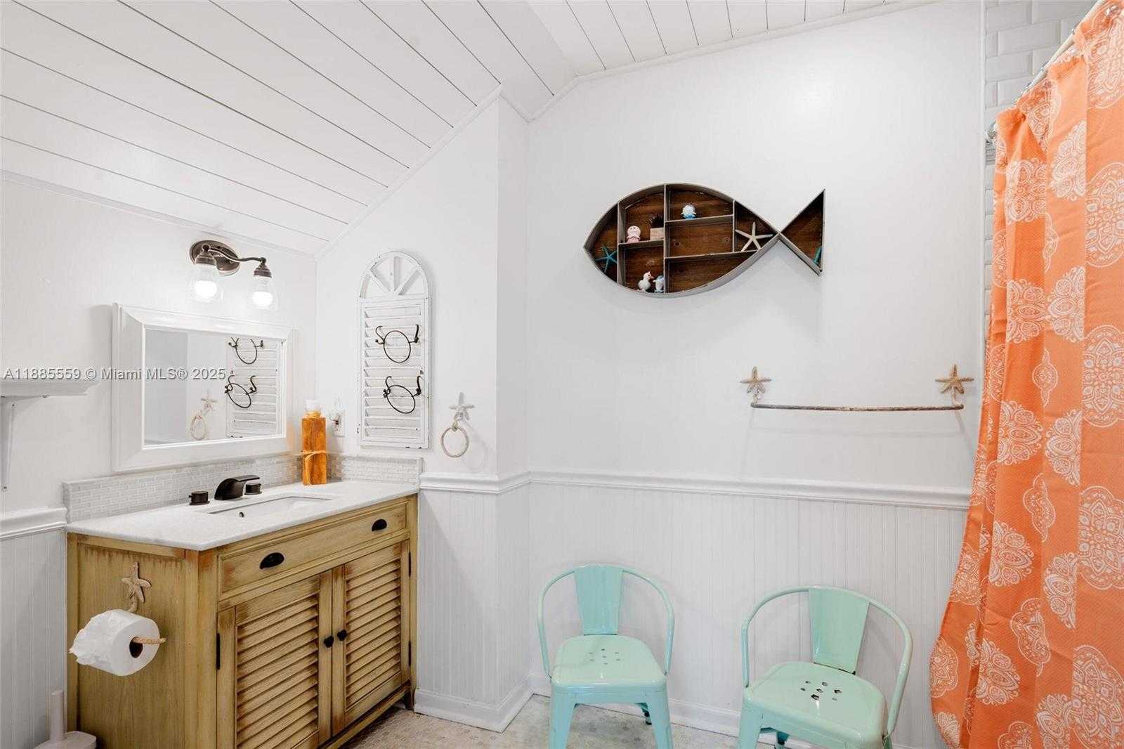 Small Image of Islamorada Number 42