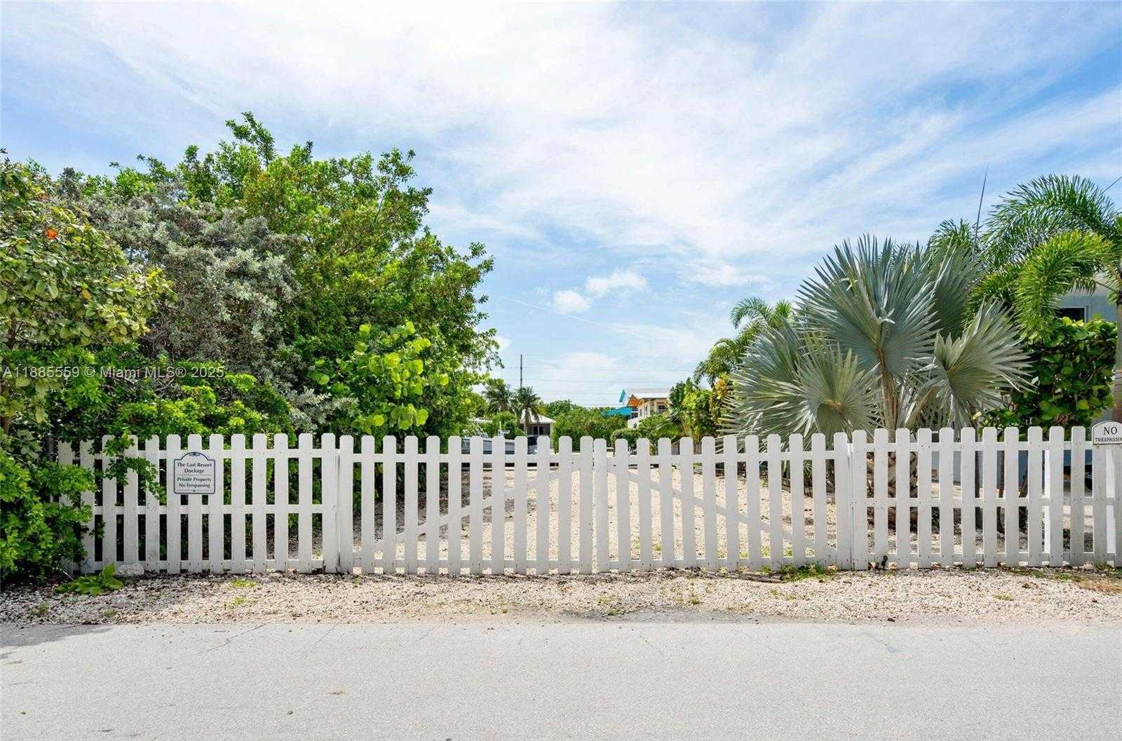 Small Image of Islamorada Number 64