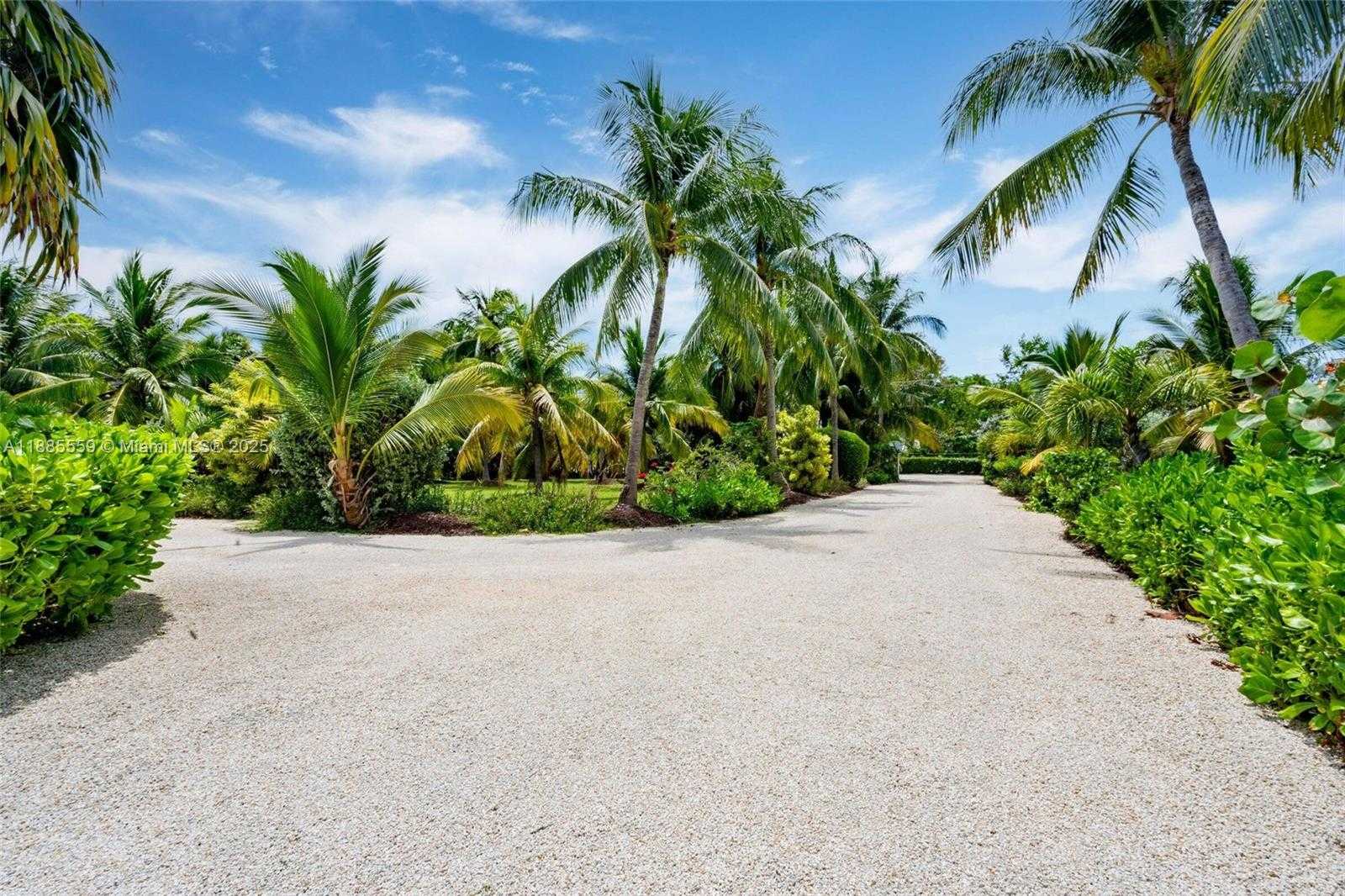 Small Image of Islamorada Number 66