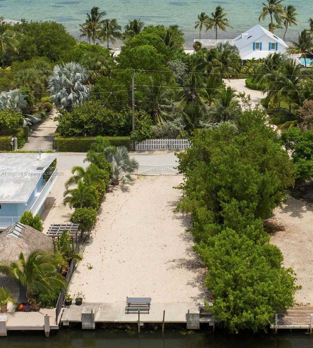 Small Image of Islamorada Number 72