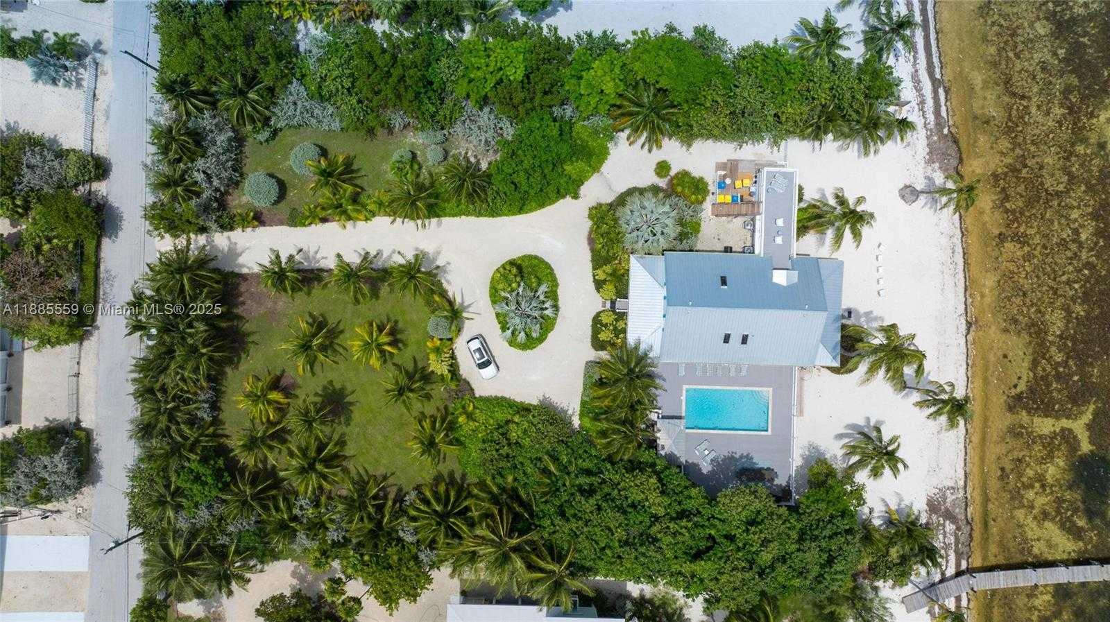 Small Image of Islamorada Number 76