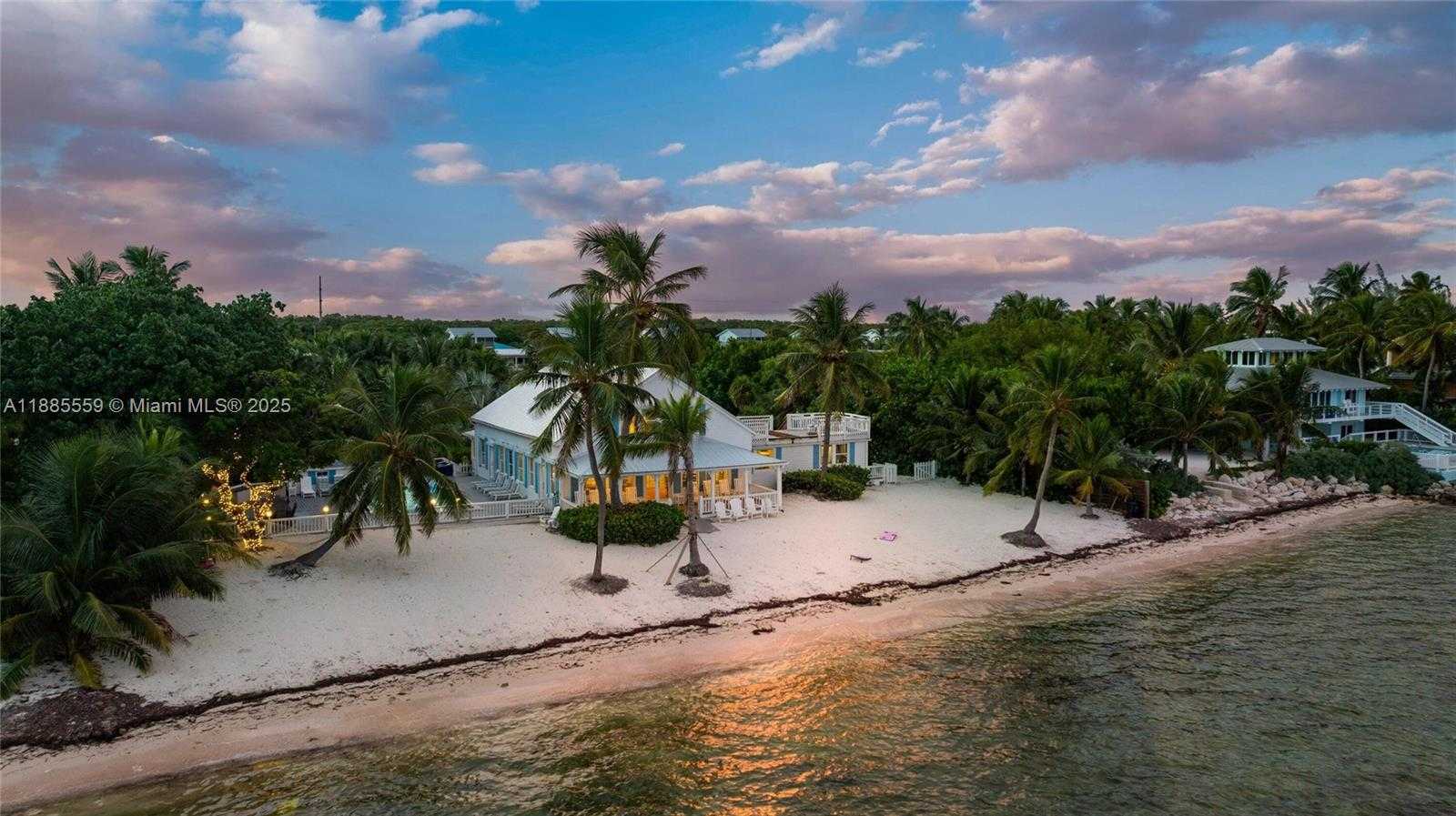 Small Image of Islamorada Number 79
