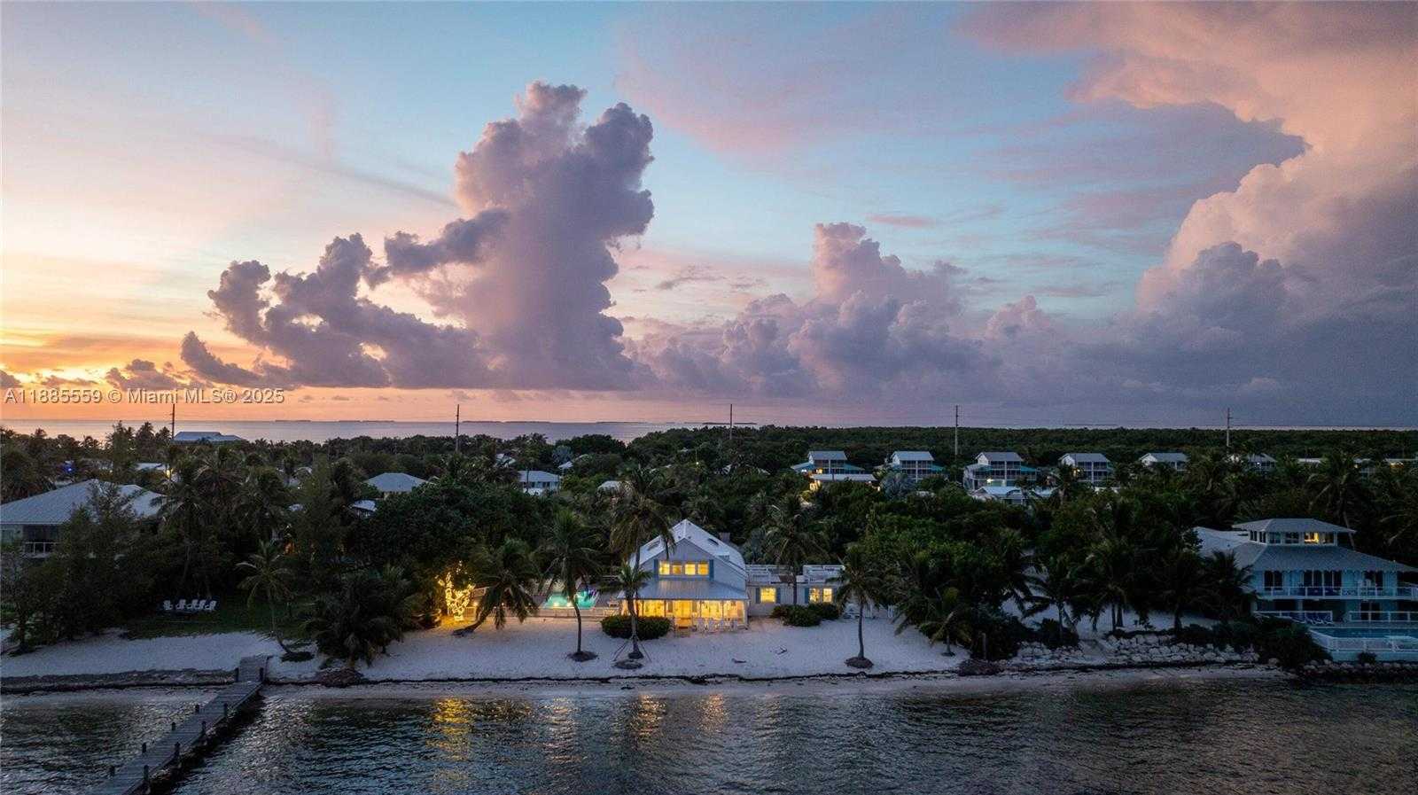Small Image of Islamorada Number 83