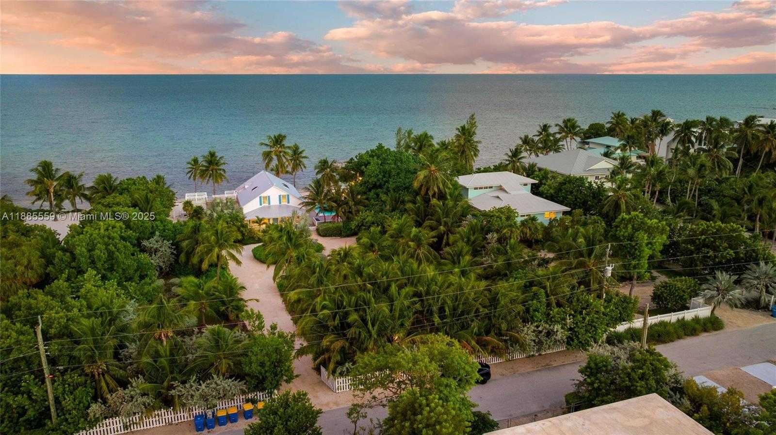 Small Image of Islamorada Number 9