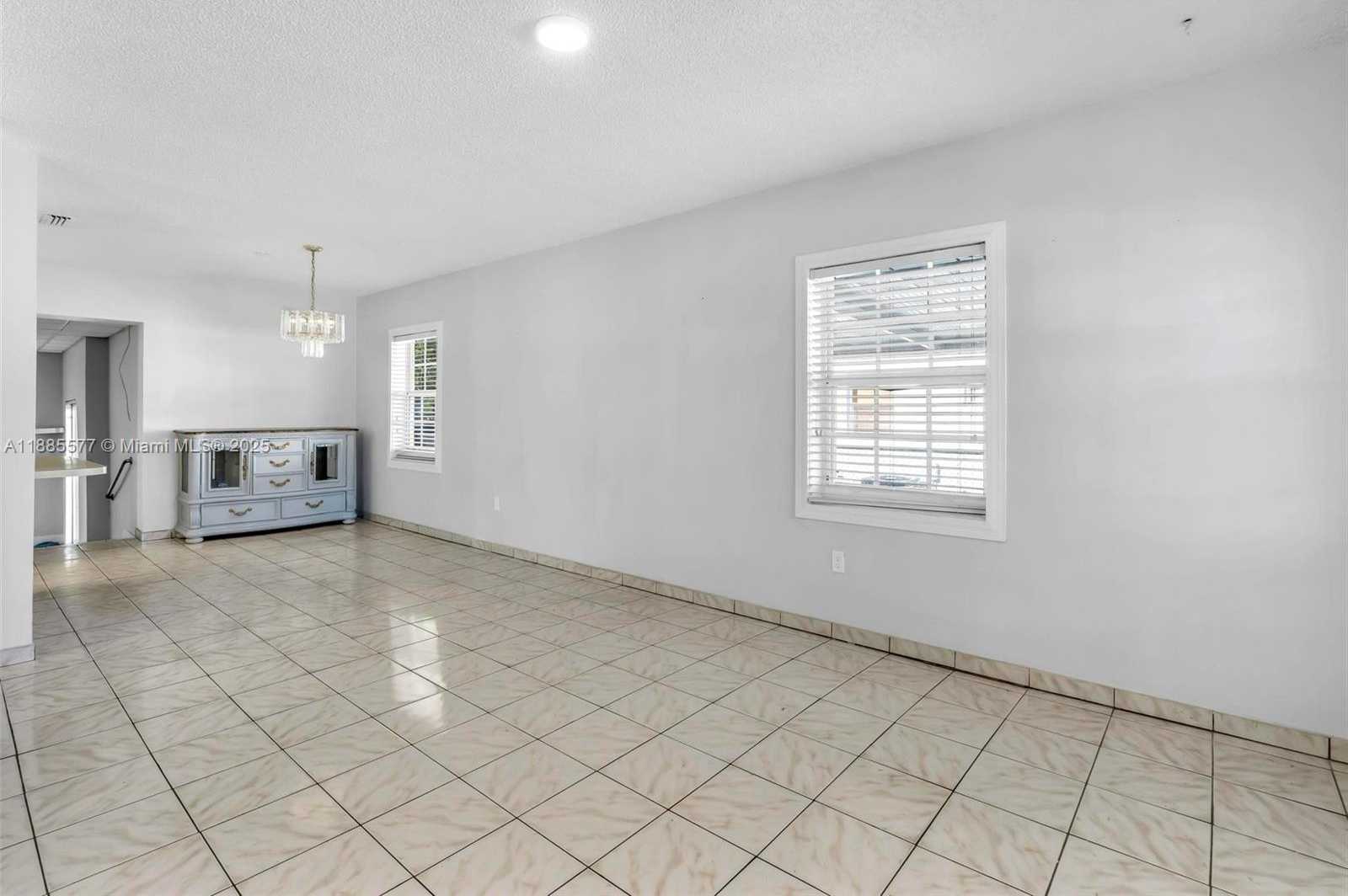 Small Image of 280 EAST 39TH ST, Hialeah Number 12