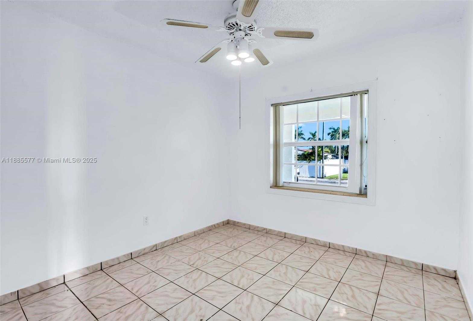 Small Image of 280 EAST 39TH ST, Hialeah Number 2