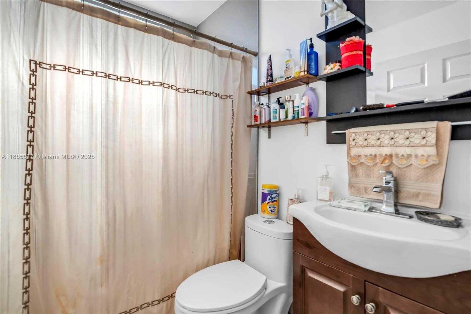 Small Image of 280 EAST 39TH ST, Hialeah Number 28