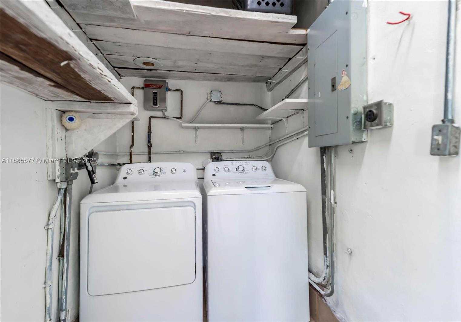 Small Image of 280 EAST 39TH ST, Hialeah Number 30