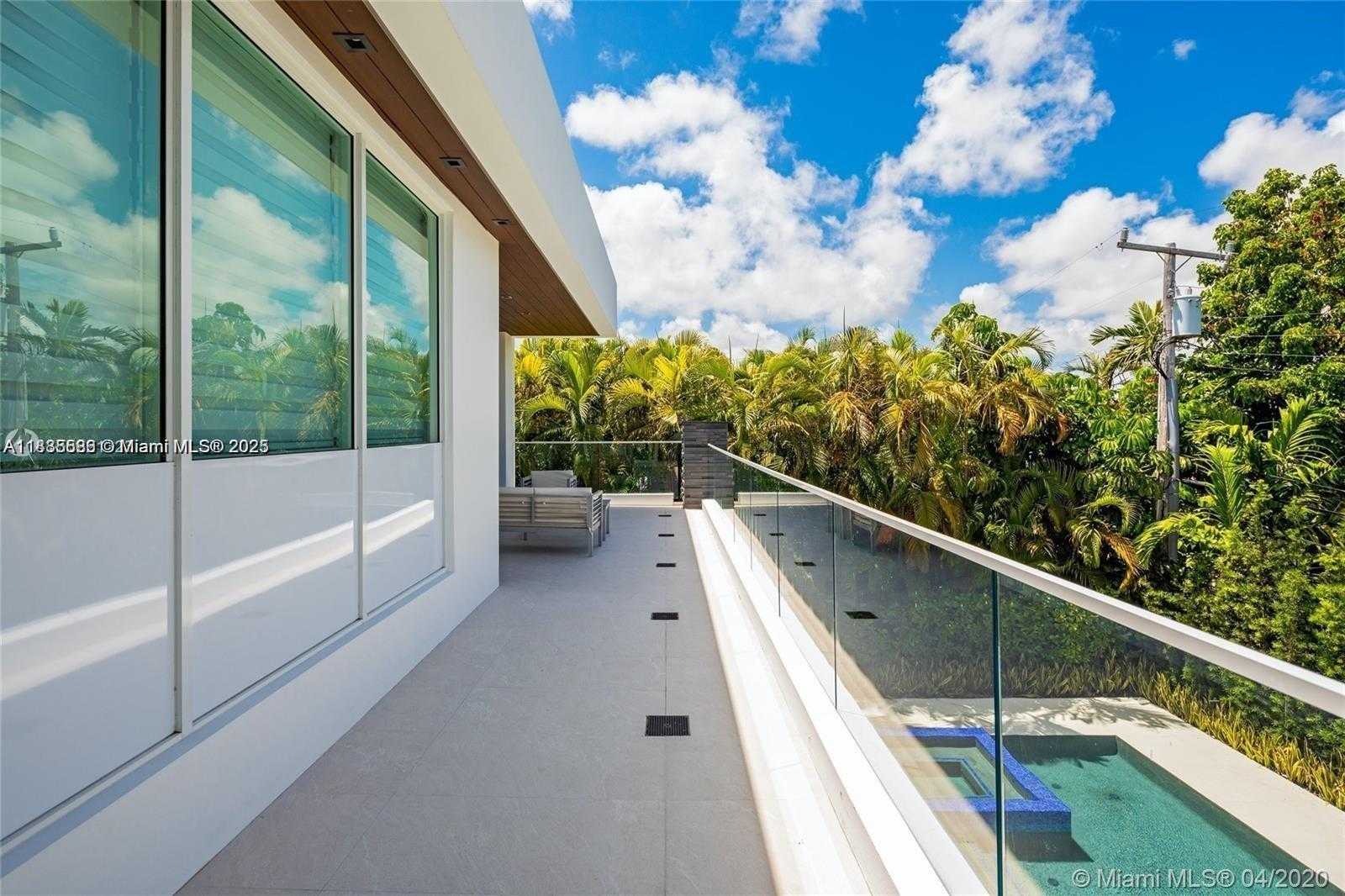 Small Image of 1261 99TH ST, Bay Harbor Islands Number 25