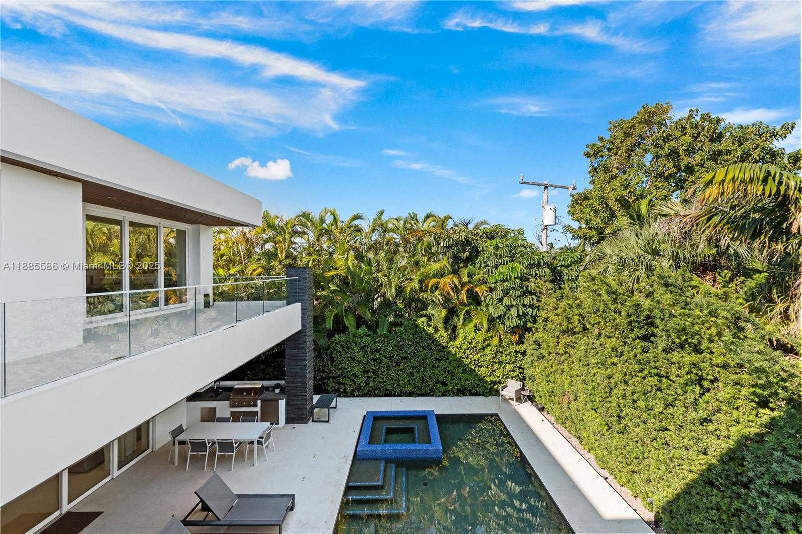 Small Image of 1261 99TH ST, Bay Harbor Islands Number 36