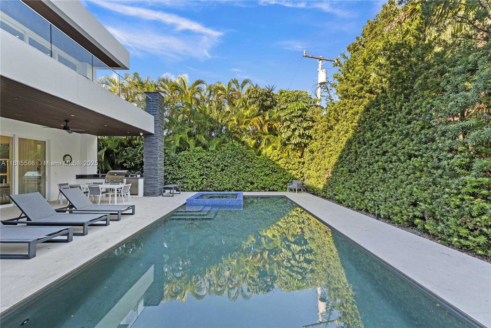 Small Image of 1261 99TH ST, Bay Harbor Islands Number 41