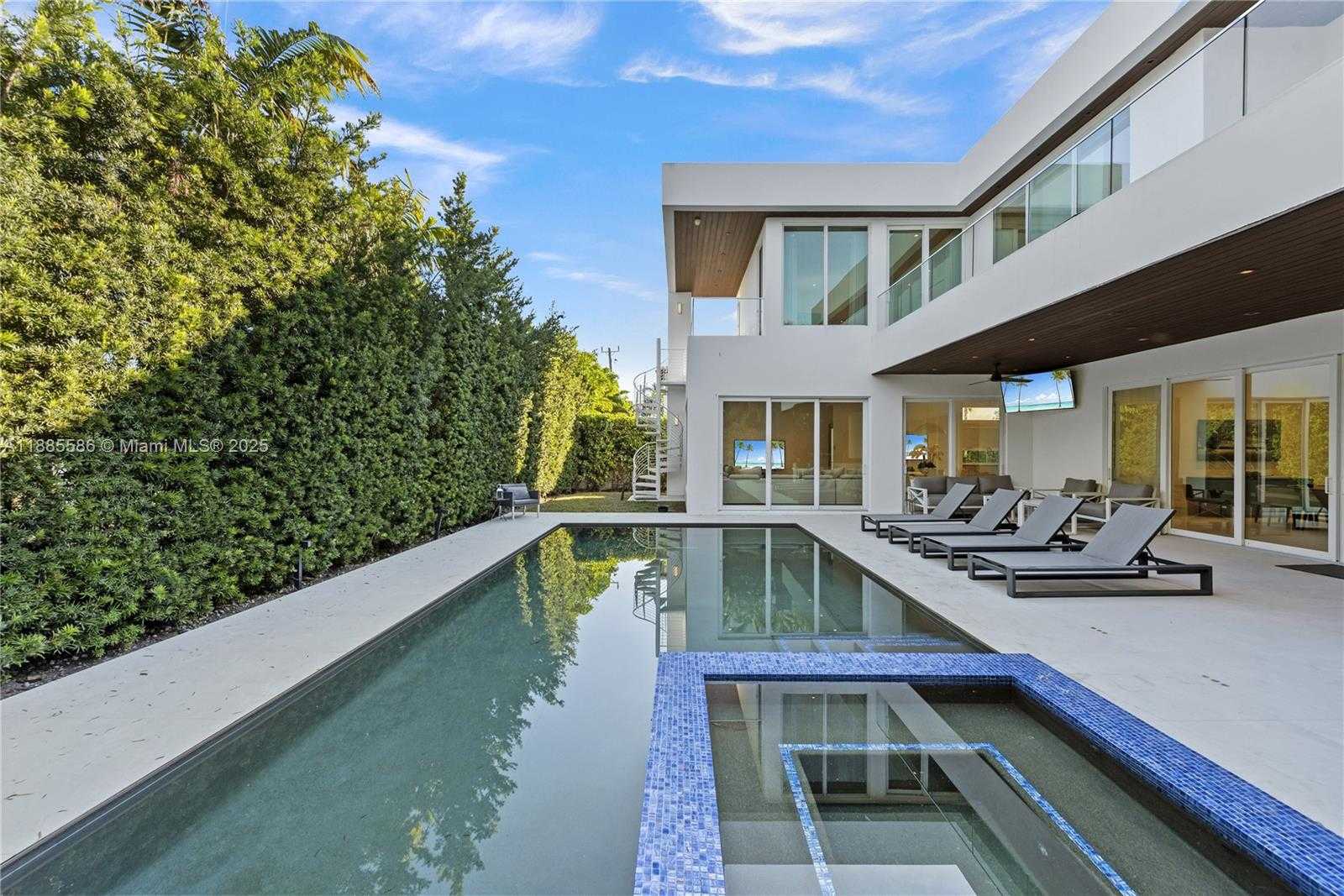 Small Image of 1261 99TH ST, Bay Harbor Islands Number 42