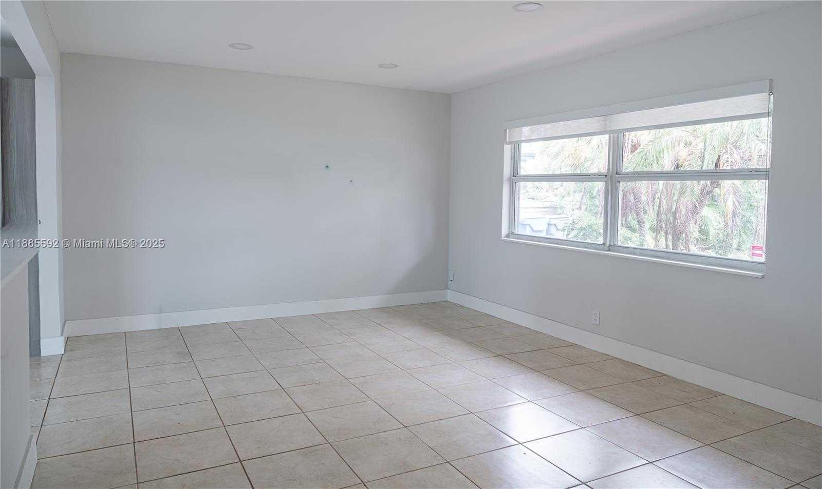 Small Image of 2842 JACKSON ST, Hollywood Number 6