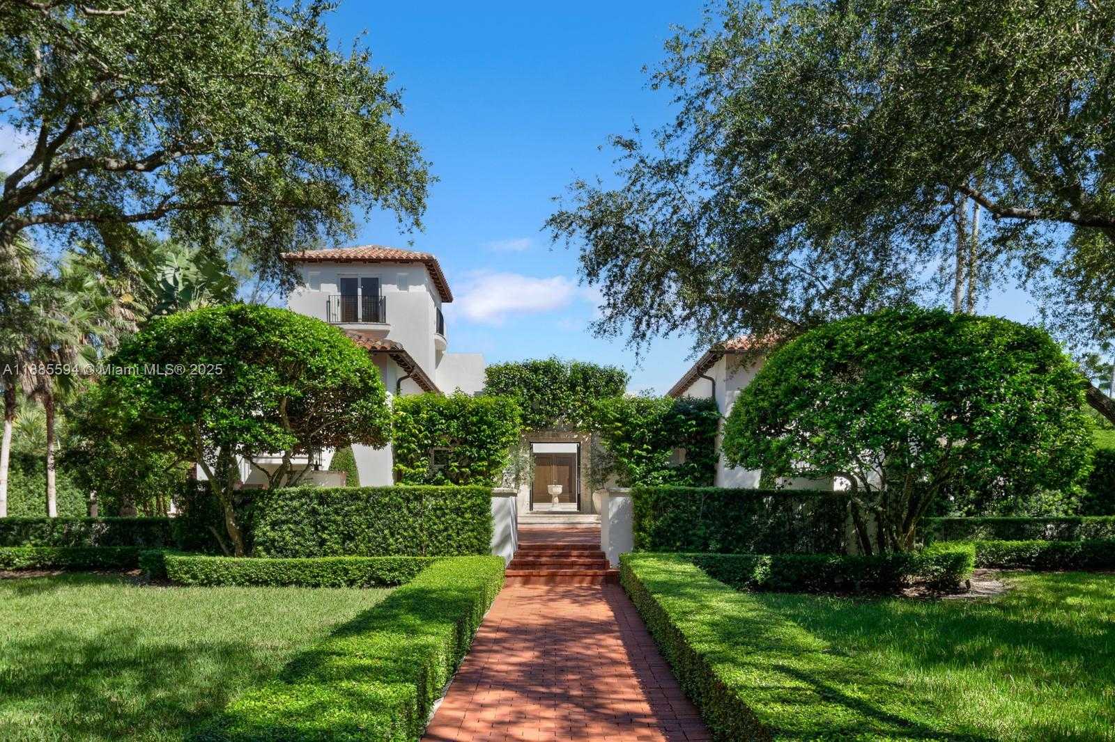 Small Image of 545 CASUARINA CONCOURSE, Coral Gables Number 2