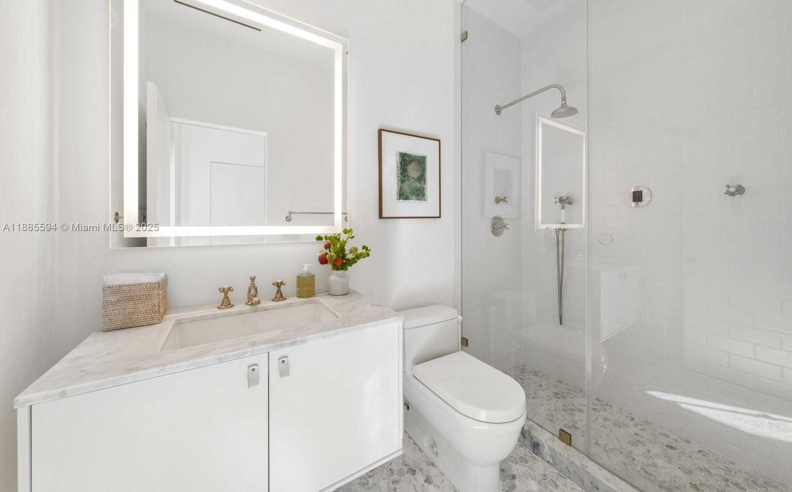 Small Image of 545 CASUARINA CONCOURSE, Coral Gables Number 20