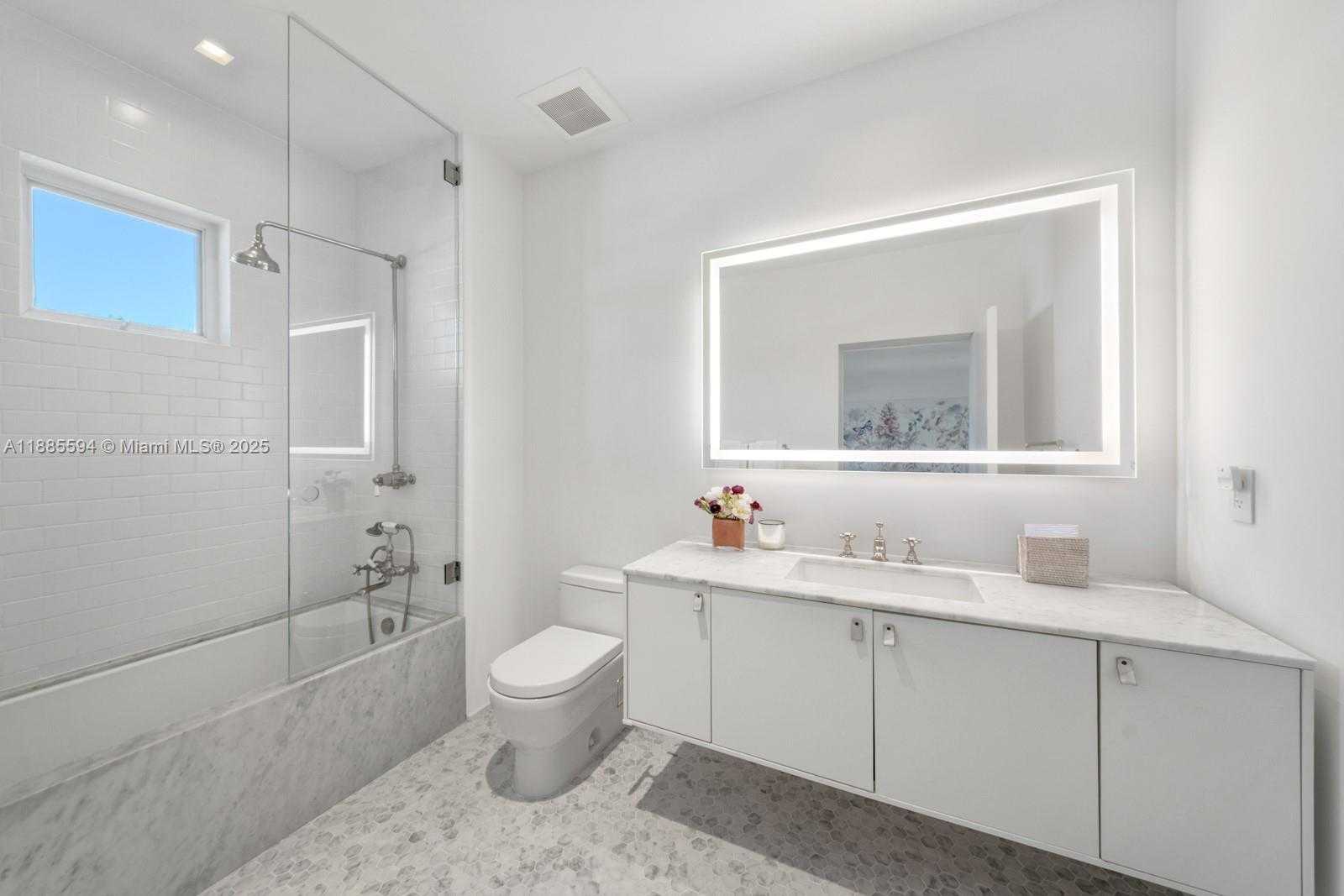 Small Image of 545 CASUARINA CONCOURSE, Coral Gables Number 22