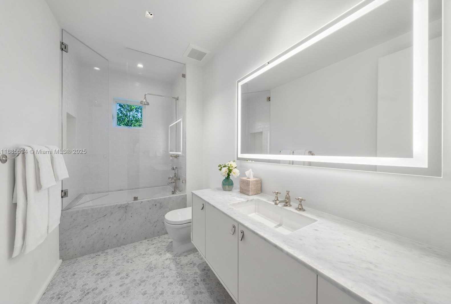 Small Image of 545 CASUARINA CONCOURSE, Coral Gables Number 28