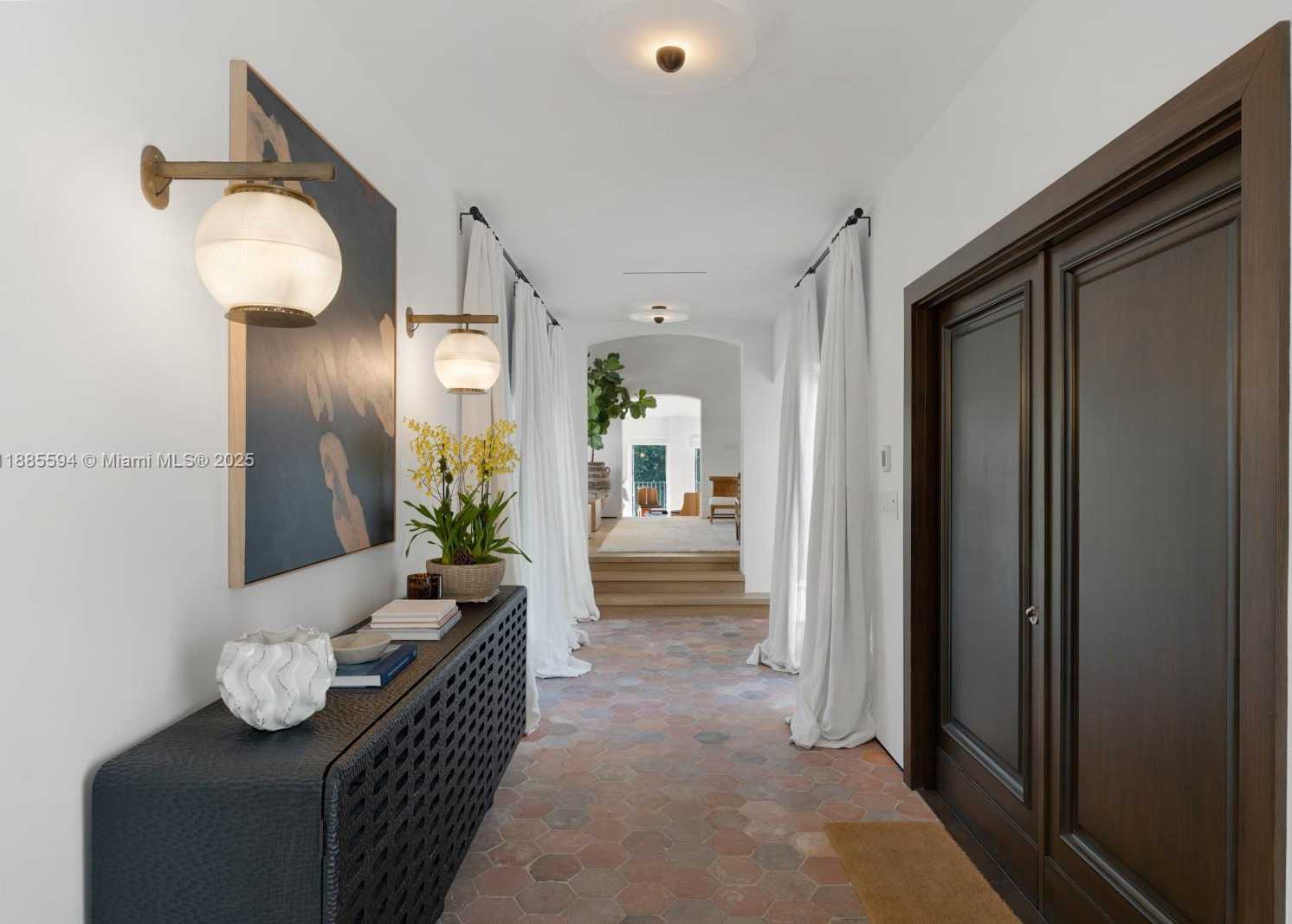 Small Image of 545 CASUARINA CONCOURSE, Coral Gables Number 3