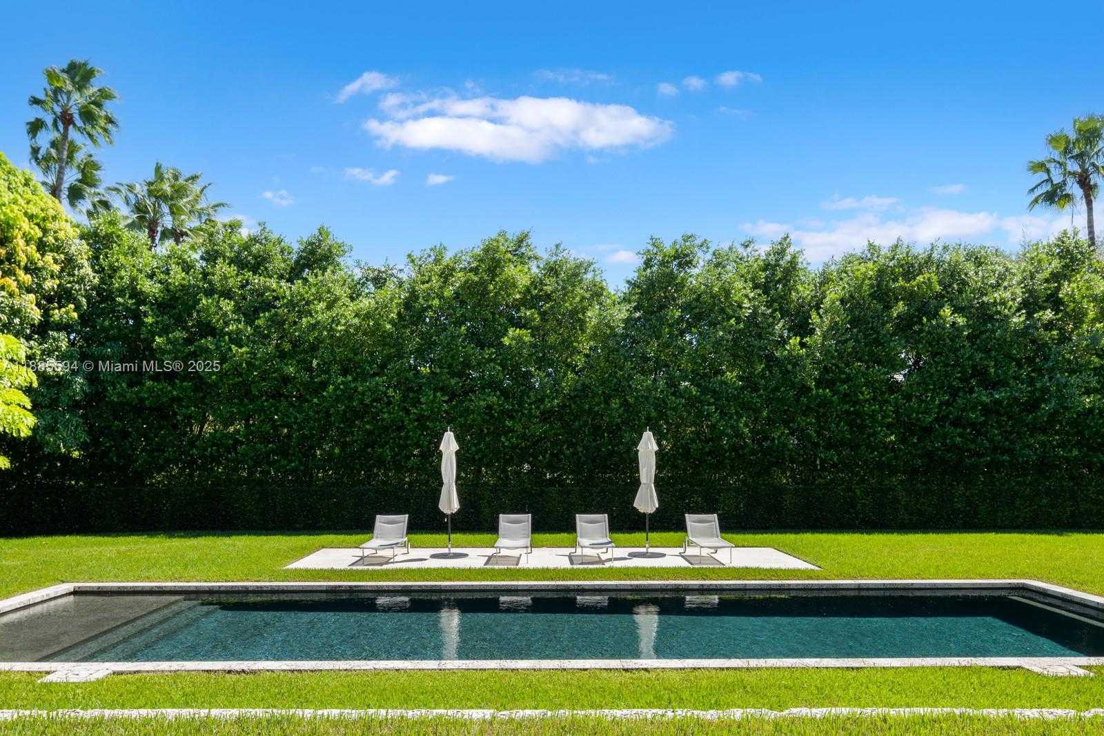 Small Image of 545 CASUARINA CONCOURSE, Coral Gables Number 31
