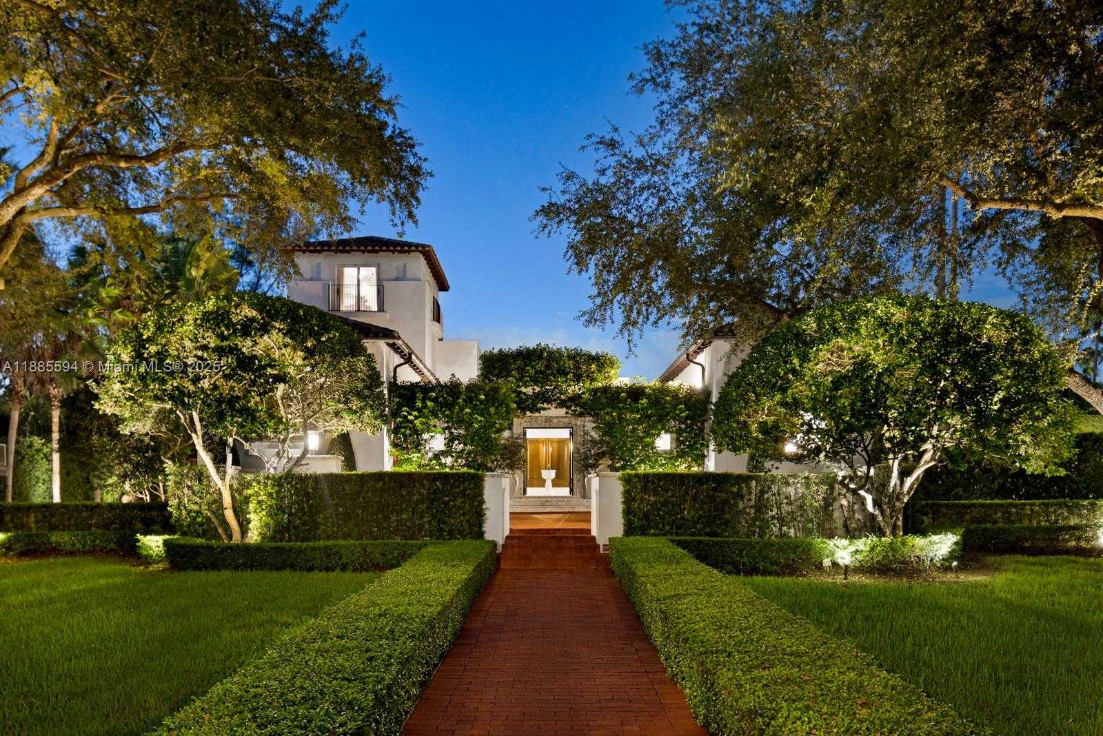 Small Image of 545 CASUARINA CONCOURSE, Coral Gables Number 33