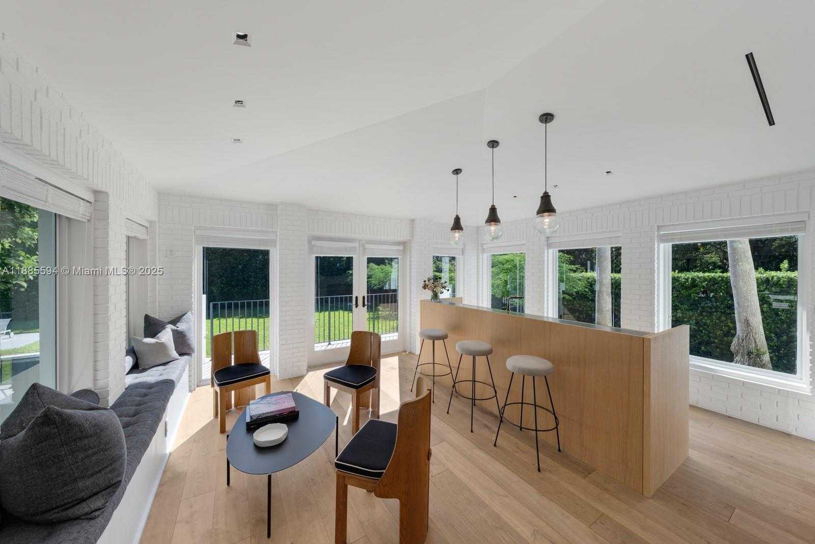 Small Image of 545 CASUARINA CONCOURSE, Coral Gables Number 5