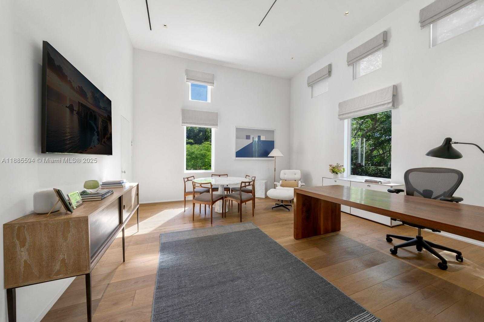 Small Image of 545 CASUARINA CONCOURSE, Coral Gables Number 6