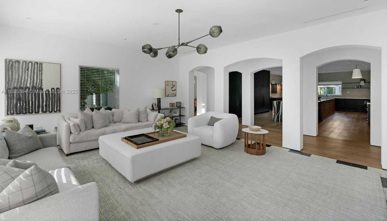 Small Image of 545 CASUARINA CONCOURSE, Coral Gables Number 8