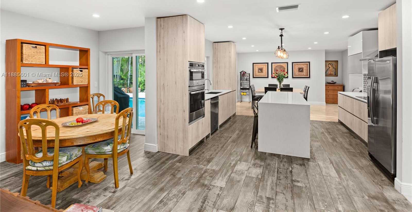 Small Image of 6809 MENTONE ST, Coral Gables Number 17