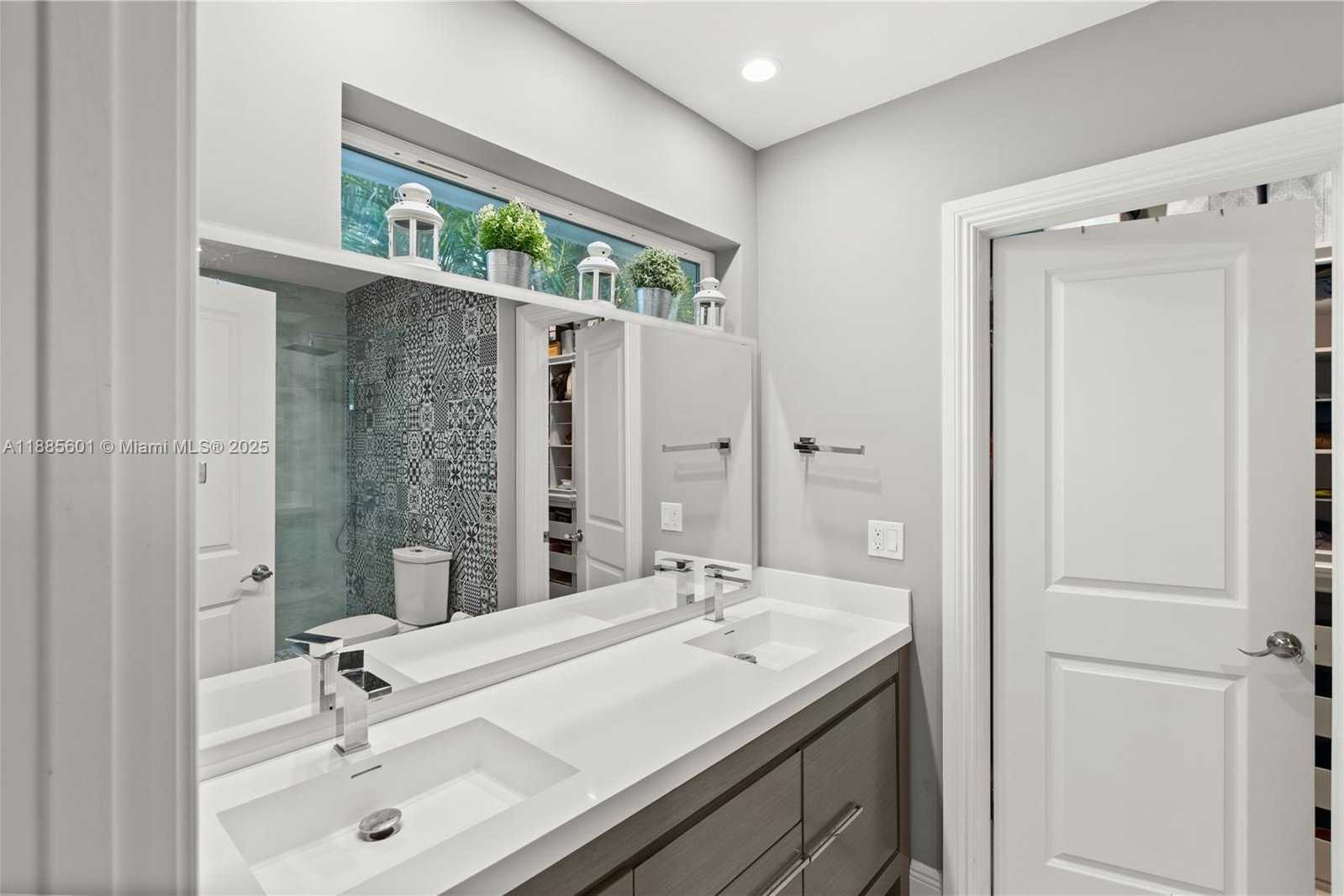 Small Image of 6809 MENTONE ST, Coral Gables Number 24