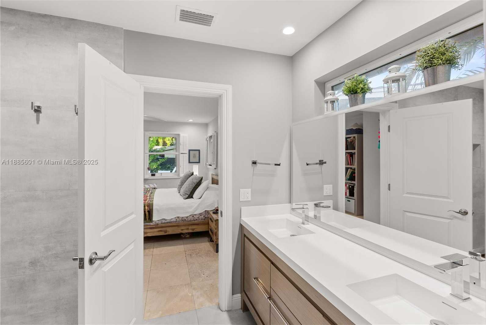 Small Image of 6809 MENTONE ST, Coral Gables Number 26