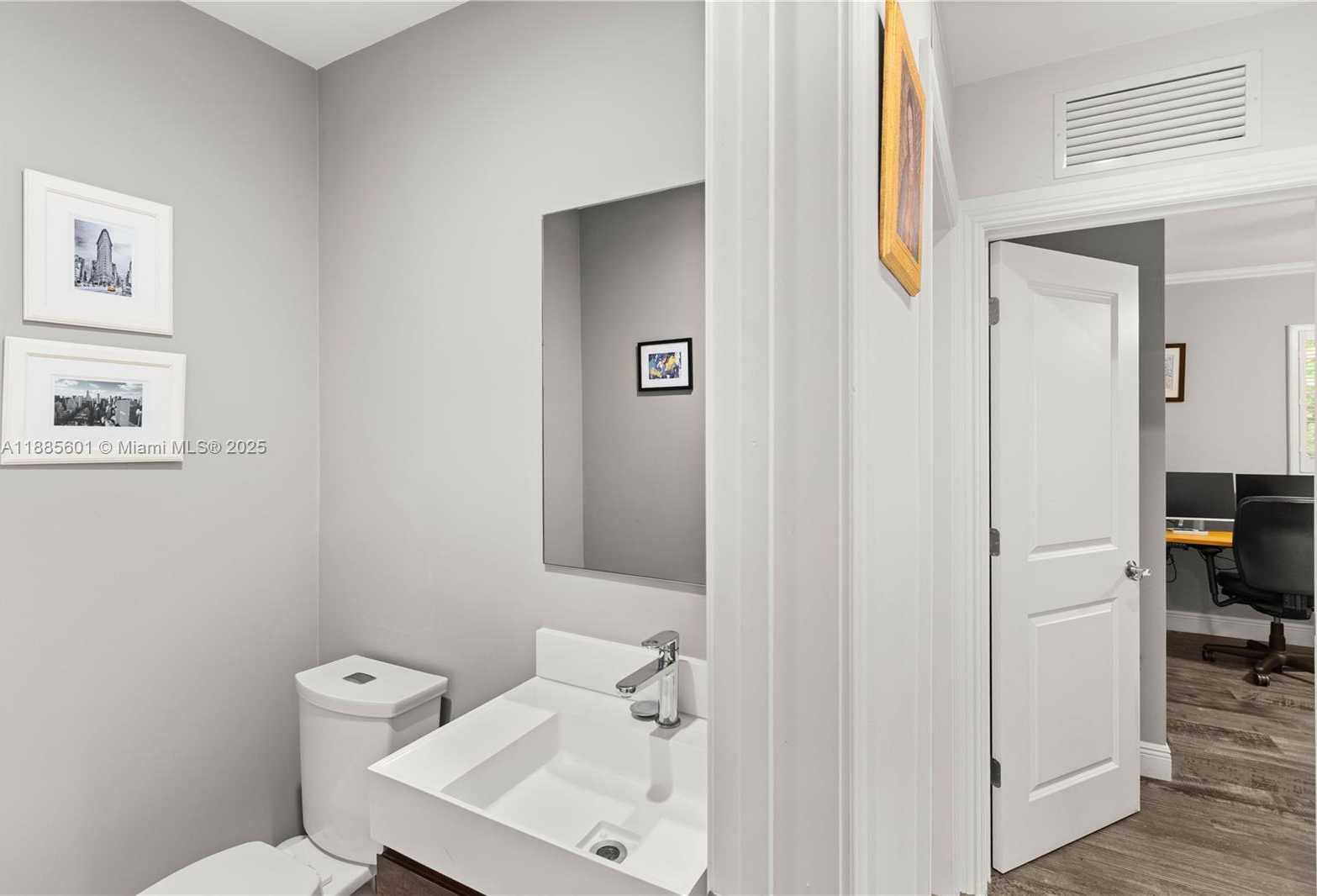 Small Image of 6809 MENTONE ST, Coral Gables Number 29