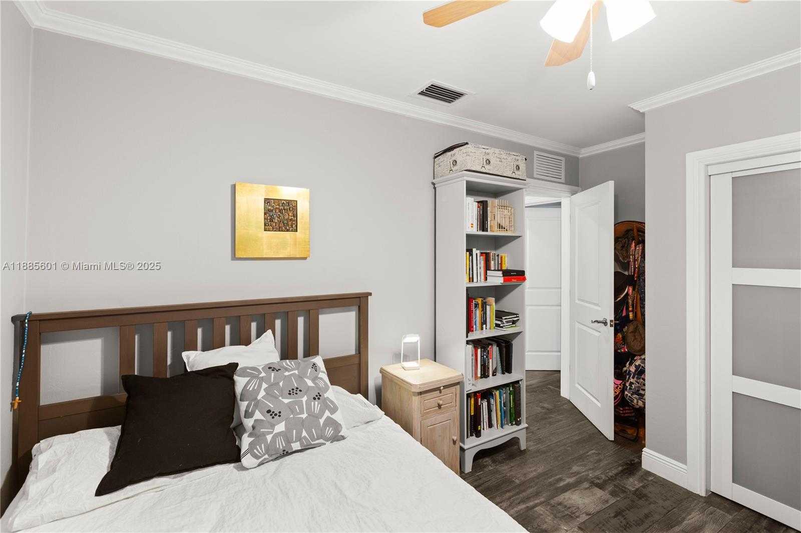Small Image of 6809 MENTONE ST, Coral Gables Number 33