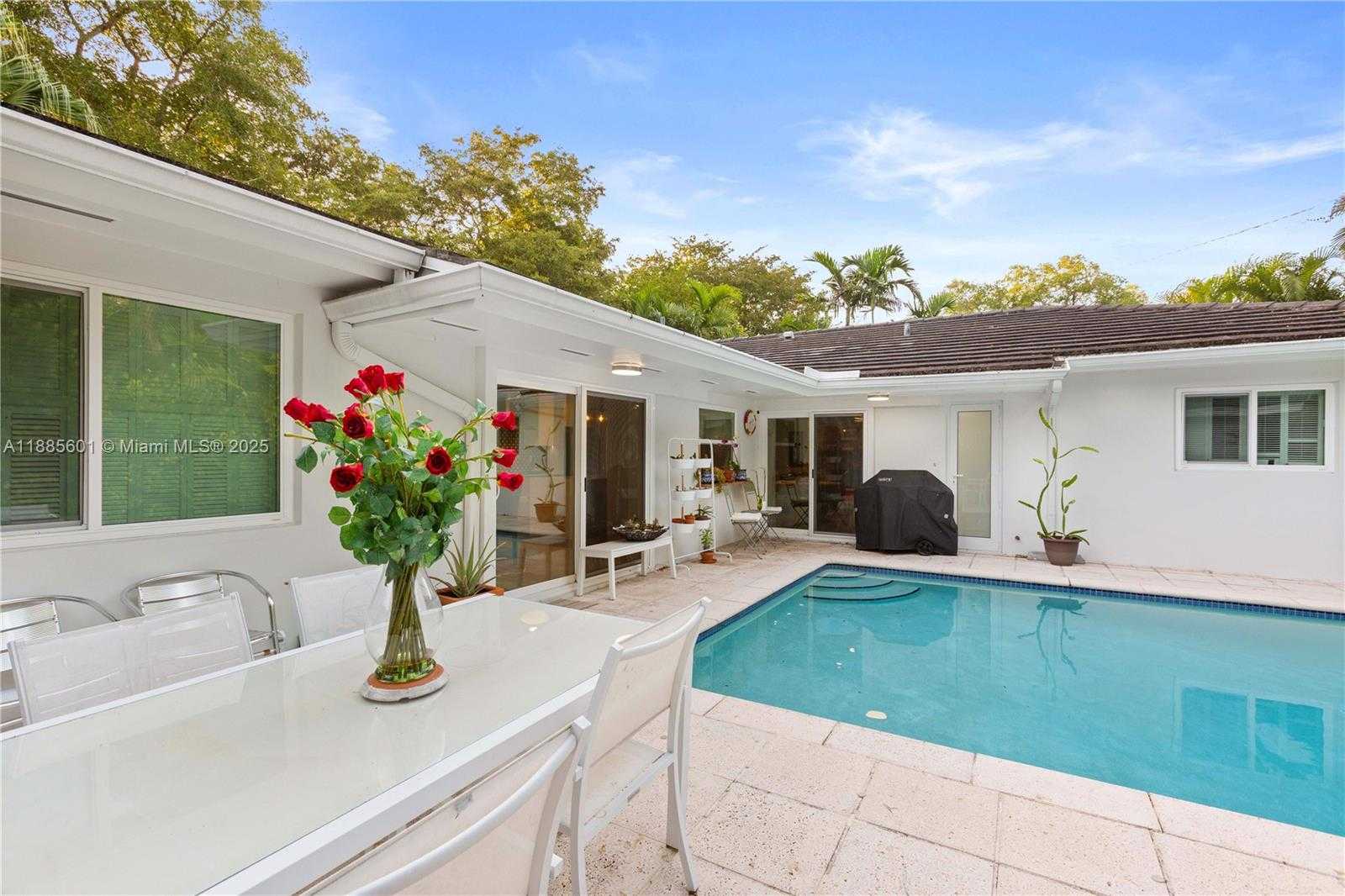 Small Image of 6809 MENTONE ST, Coral Gables Number 39