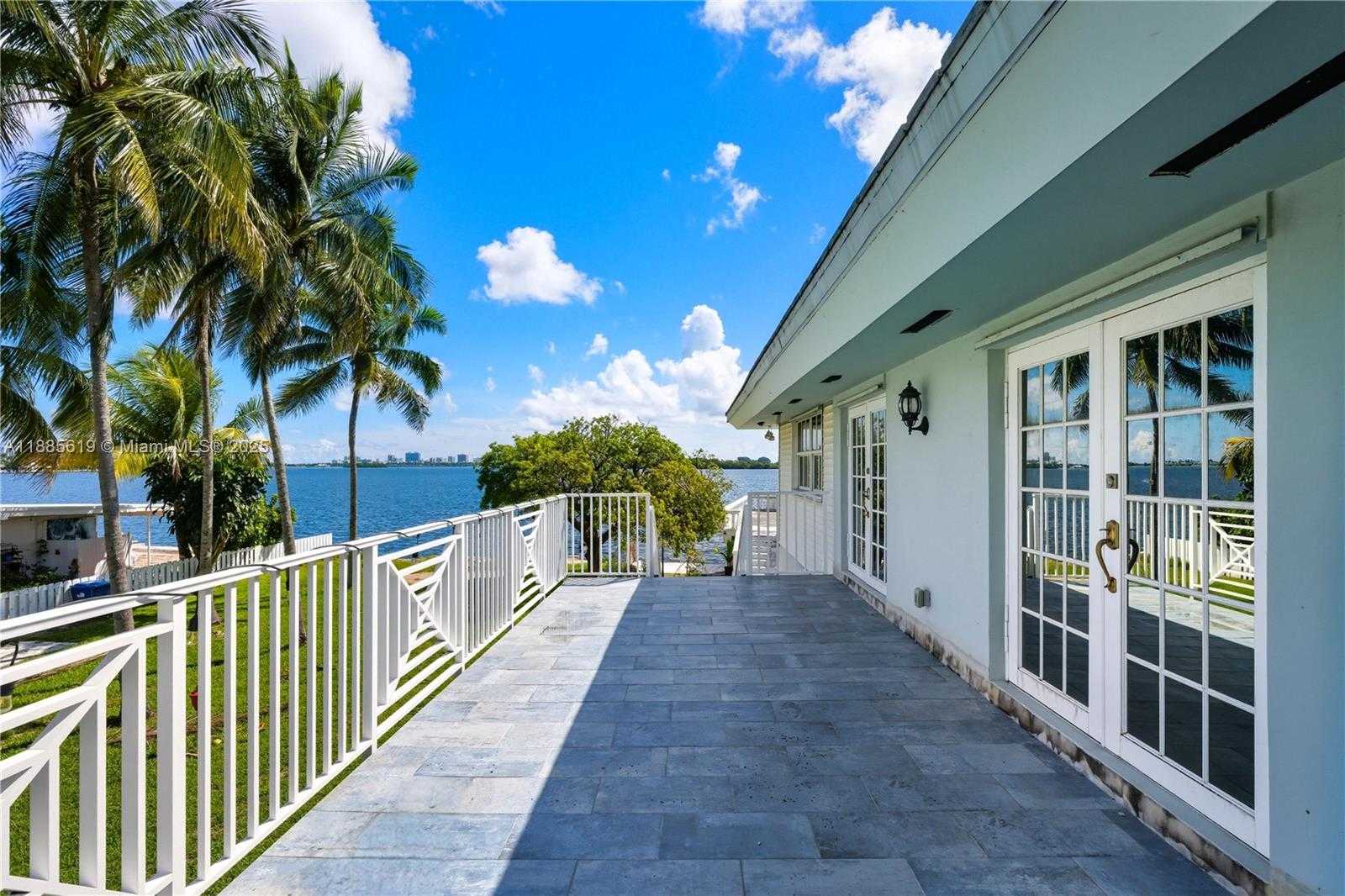 Small Image of 10875 NORTH BAYSHORE DR, Miami Number 30