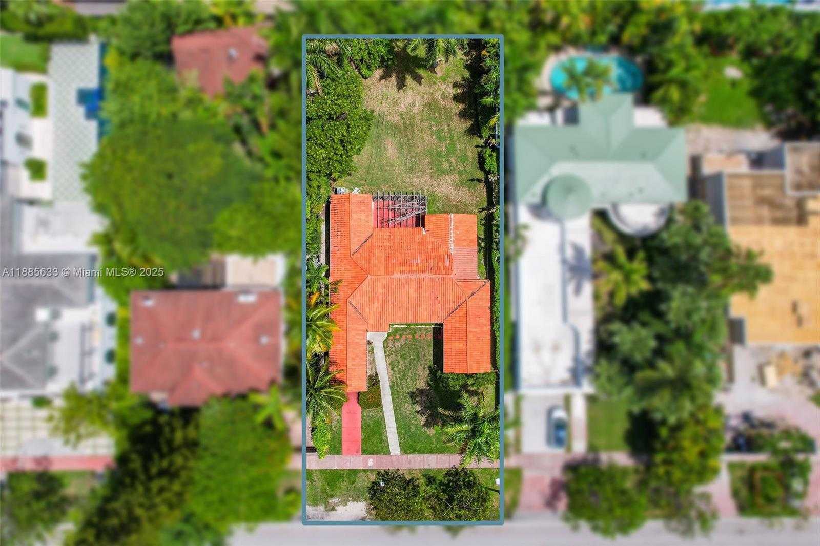 Small Image of 2443 NORTH MERIDIAN AVE, Miami Beach Number 5