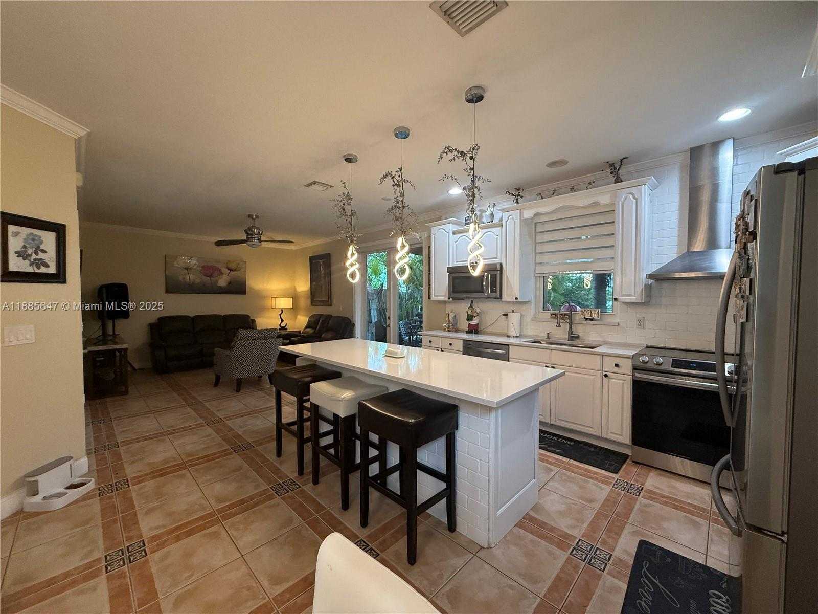 Small Image of 250 NORTH WEST 151ST AVE, Pembroke Pines Number 24
